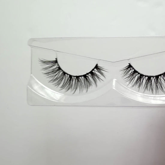 Video of Wispy Full Volume False Eyelashes 25mm Strip Lashes Bad Intention by Labo Glam