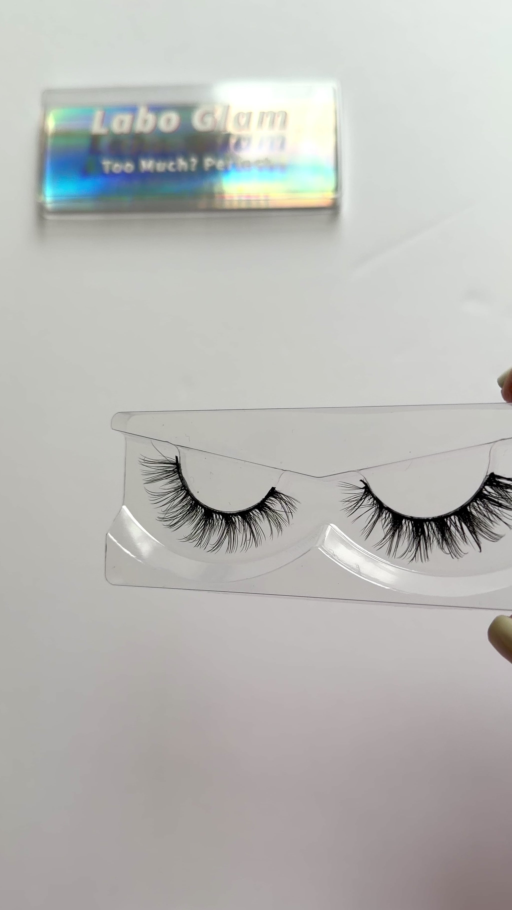 Video of Wispy Cat Eye False Eyelashes 25mm Strip Lashes The Looker by Labo Glam